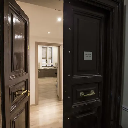 Town House 62 Bed & Breakfast
